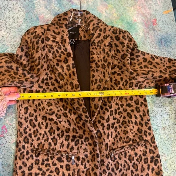 Leopard Coat - Picture 6 of 8